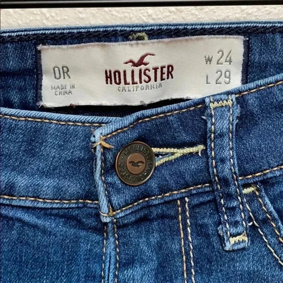 HOLLISTER Women’s Skinny Jeans - Picture 4 of 5